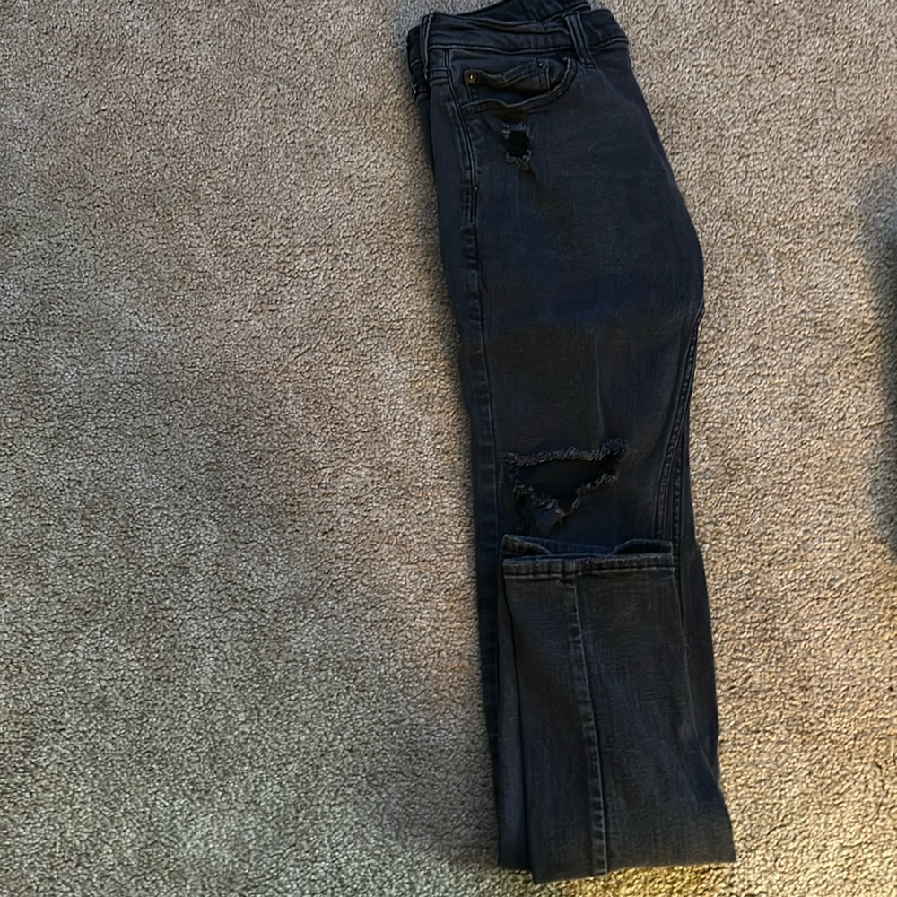 Hollister ripped skinny jeans